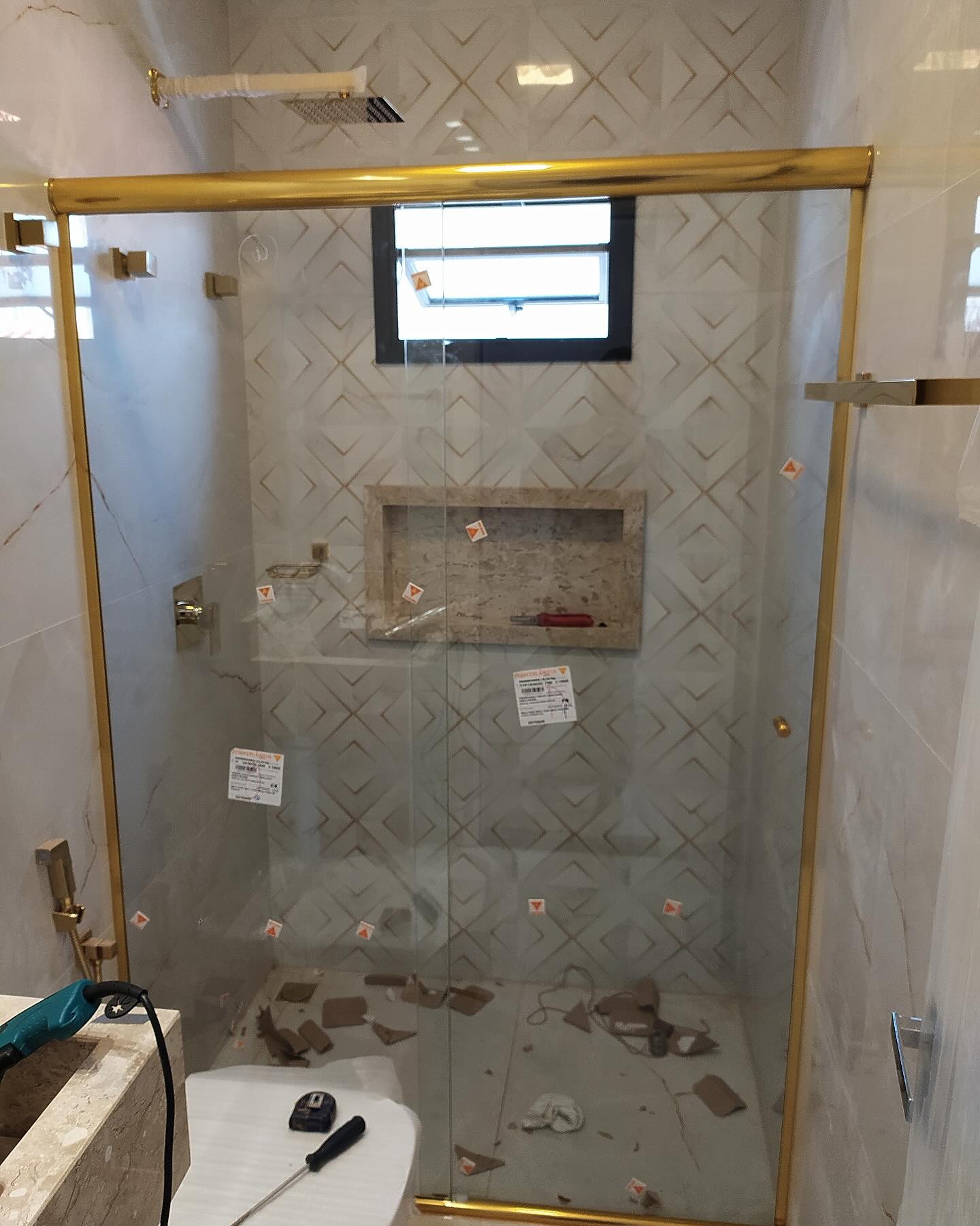 msvidross_1740090430_3572459917924902282_45333118663